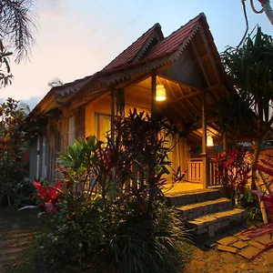 Suarti Boutique Village 4* Ubud